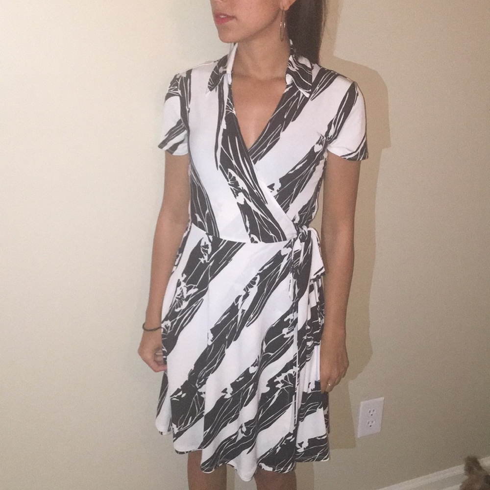 Black and white New York and Company wrap dress